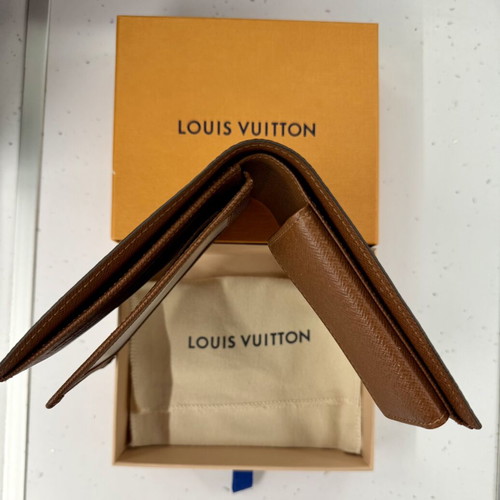Louis Vuitton men's bifold wallet, brown leather, with box and bag