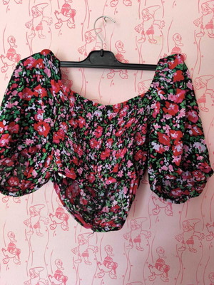 Σετ φλοραλ midi φούστα και cropped top σαν καινούργιο, πολύχρωμο
