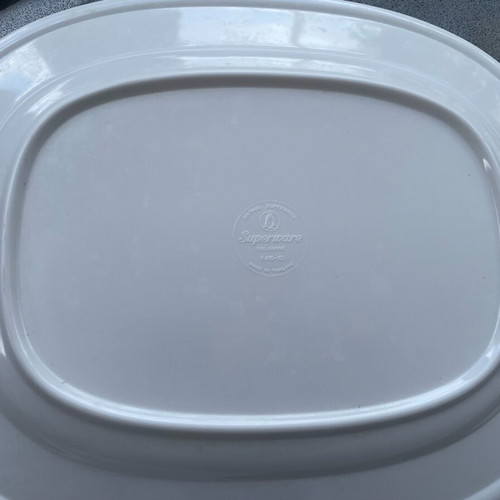 Superware dinnerware set used, 10 deep, 10 shallow, 7 fruit plates, 2 platters