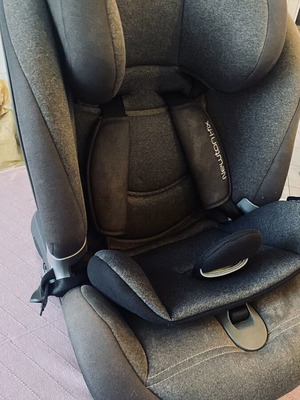 Inglesina Newton i-Fix i-Size car seat used, 2021 model