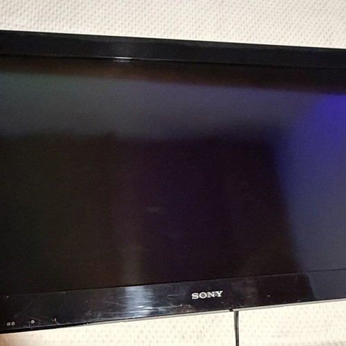 Sony Bravia KDL-32BX400 32" LCD TV used, 3 HDMI ports