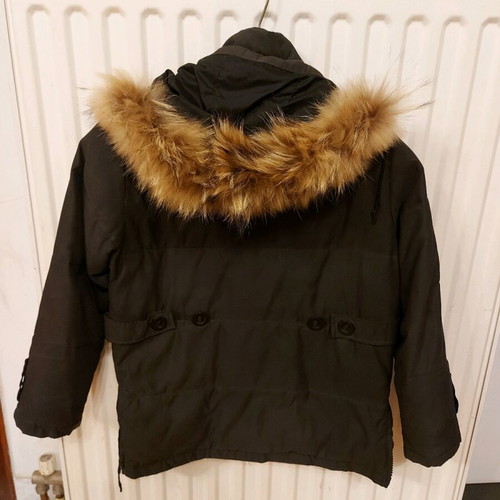 Children's warm jacket black like new, 9 years old