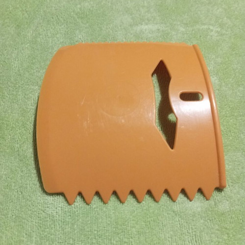 Vintage 80's Tupperware Kitchen Scraper Spatula like new