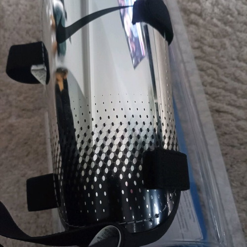 Nike Mercurial Guard shin guards new, size XL