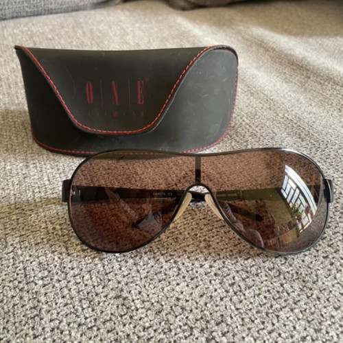 Women's sunglasses used, brown color, excellent condition