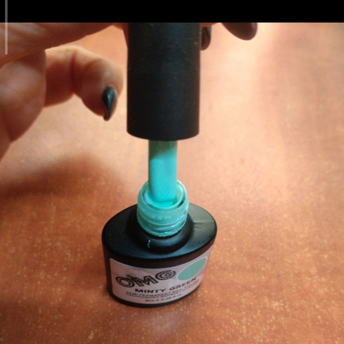 Semi-permanent nail polish minty green unused