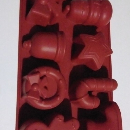 Silicone muffin molds Christmas themed like new
