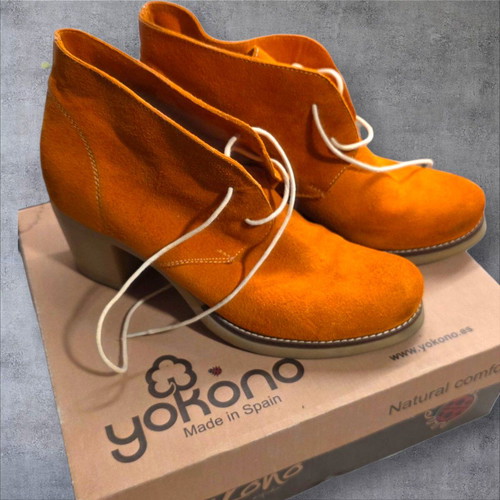 Yokono women's ankle boots size 39 like new, orange suede