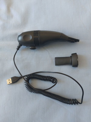 USB Mini Vacuum Cleaner used with LED light and 2 attachments