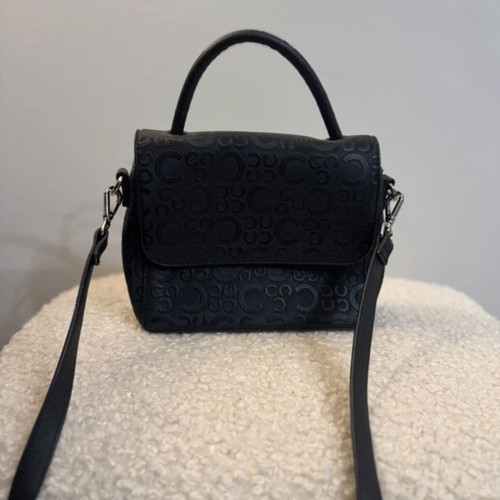 Caprisa crossbody bag like new, black