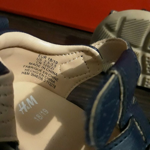 H&M baby sandals size 18/19, blue