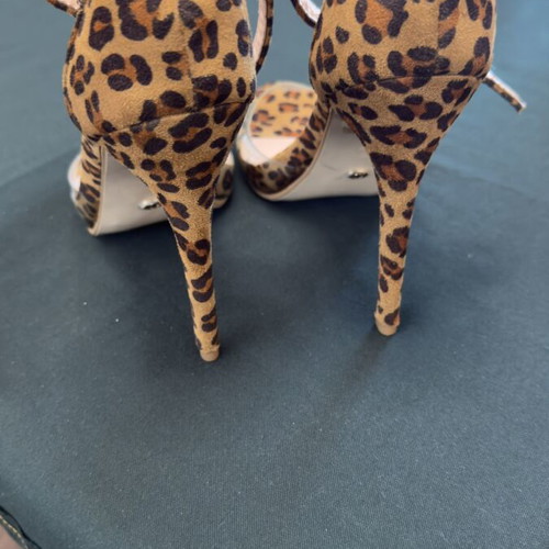 Ideal Shoes high heels size 40 new