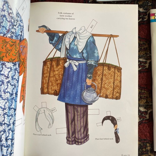 Paper dolls 5 books like new with Chinese and Japanese costumes