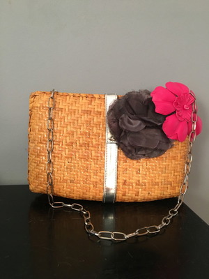 Clutch bag ψάθινη μεταχειρισμένη Miss Sixty με ασημί λουράκι και αλυσίδα