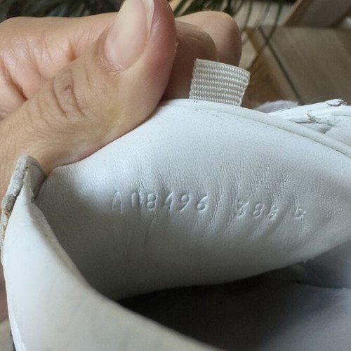 Gucci sneakers size 38.5 used, white and red