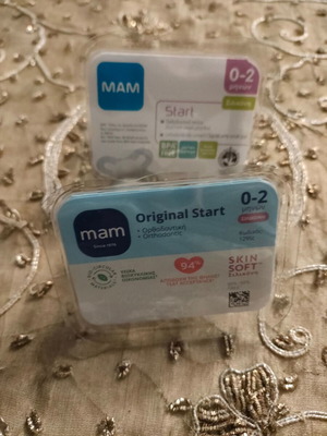 Baby pacifiers set of 2 new
