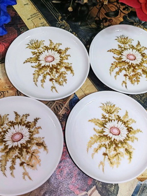 Kaiser Silver Thistle Set of 4 Small Porcelain Plates like new