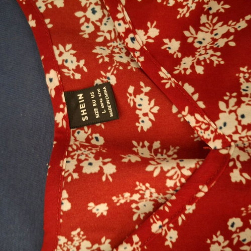 Blouse with adjustable straps large, in good condition