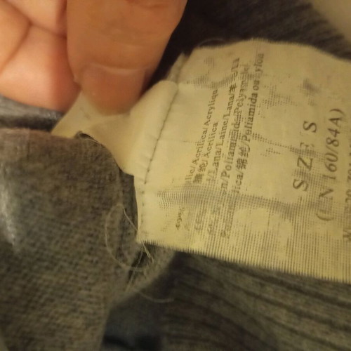 Guess sleeveless sweater gray like new, size XS-Small