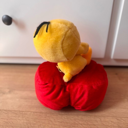 Tweety Bird Plush Toy 1999 like new, heart-shaped pillow