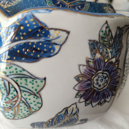 Vintage decorative jar with lid handpainted, like new