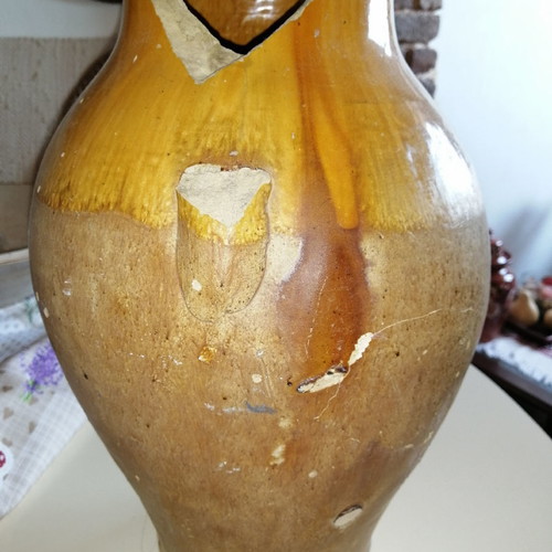 Vintage broken ceramic kioupi from 1940s
