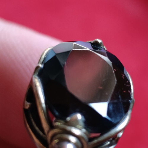 Silver ring with large black onyx oval cut used