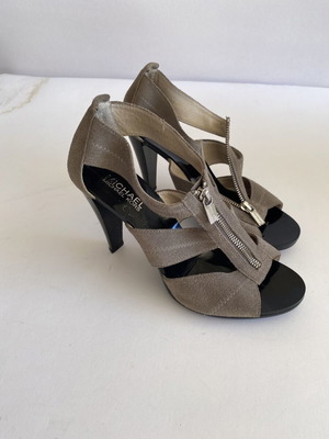 Michael Kors suede sandals used, size 38.5, gray with zipper