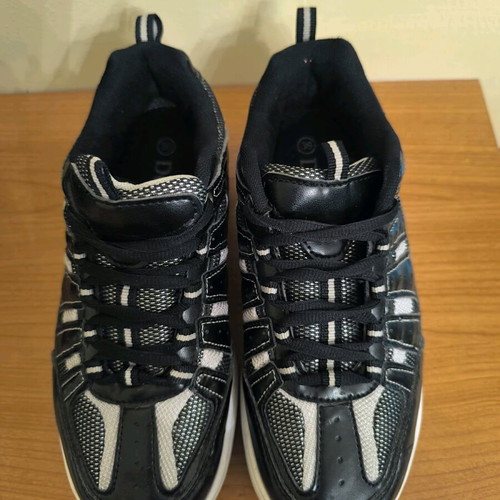 Athletic women's walking shoes like new, black, size 36.5