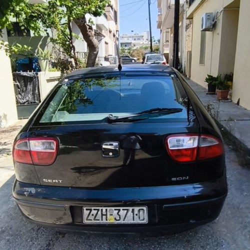 Seat Leon 2000 car, 1.4L petrol, manual, 233500 km, black