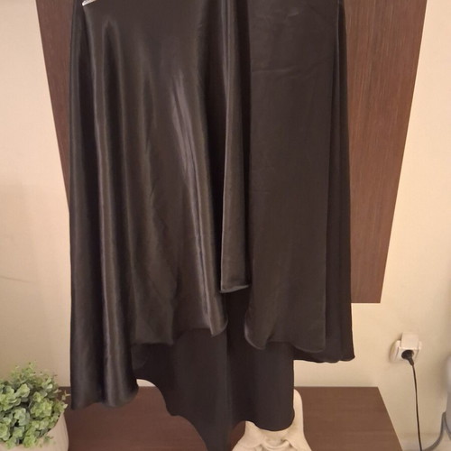 Evening dress size 40 satin texture, like new, black