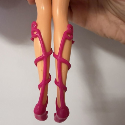 Barbie Mariposa 2012 Original Mattel Doll