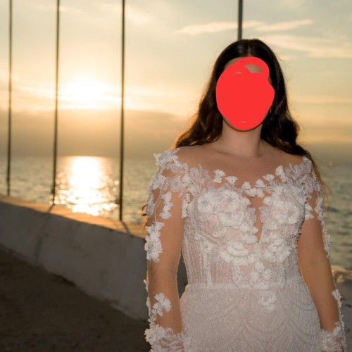 Gorgone Wedding Dress like new with 3D flowers and fine beads