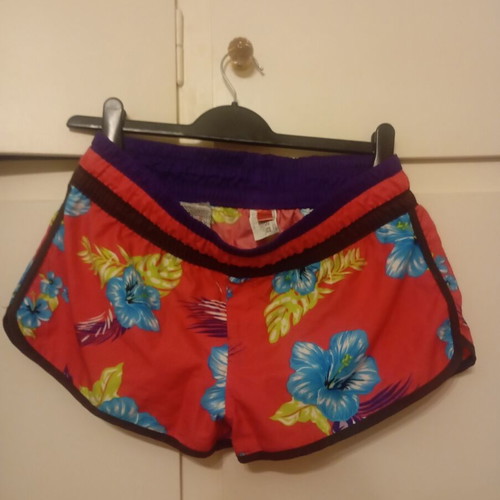 Tropical floral shorts like new, Hawaiian style with back pocket