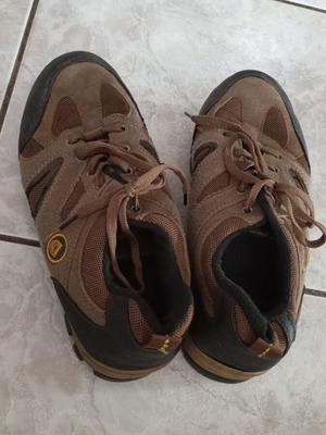 Men's and kids shoes like new, anti-slip casual size 38 black and brown