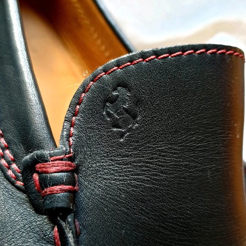 TOD'S FERRARI LOAFERS like new