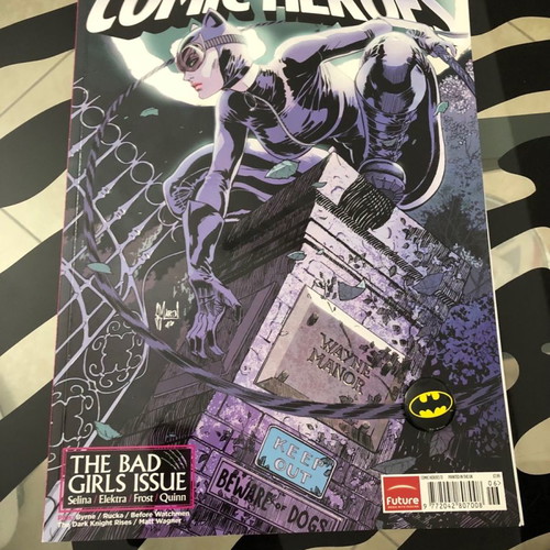 Comic Heroes Magazine #13 used with Batman pin badge and Sidekick comic