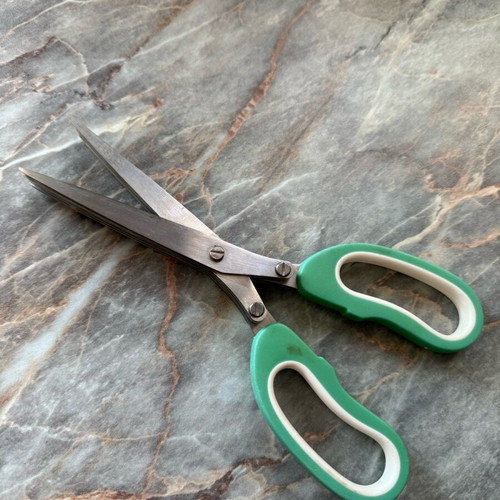 Cooking scissors new for herbs