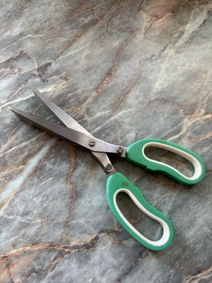 Cooking scissors new for herbs