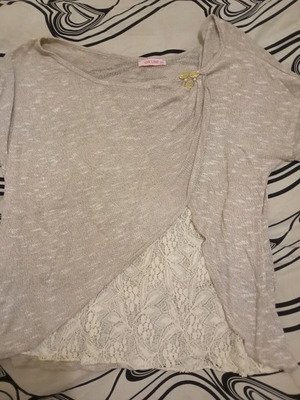 On Line women's blouse like new, white and beige