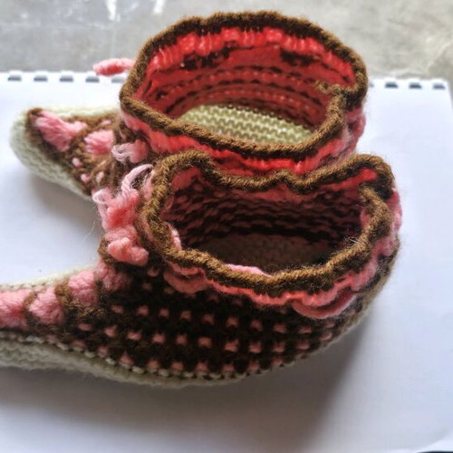 Handmade wool socks new, size 35-36, brown and pink