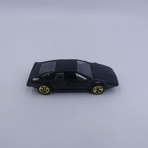 Hot Wheels 2014 Lotus Esprit S1 used, black with gold wheels 1:64