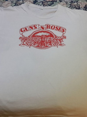 Guns and Roses T-shirt custom made, σαν καινούργιο, άσπρο και κόκκινο, μέγεθος M