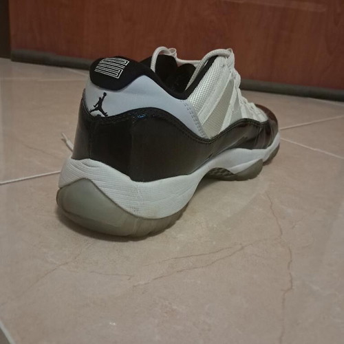 Nike Jordan 11 Low like new, black and white, size 45