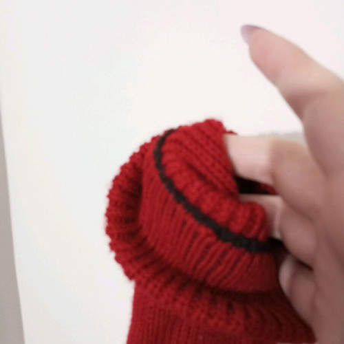 Knitted red leg warmers like new, elastic knit