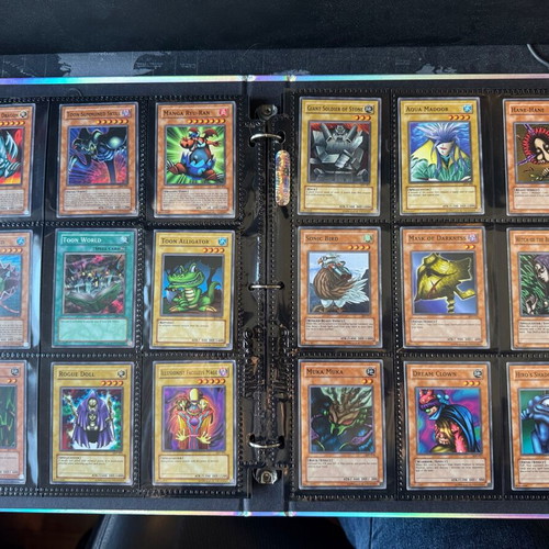Yu-Gi-Oh! Legendary Collection and -  550,00 - Vendora.cy