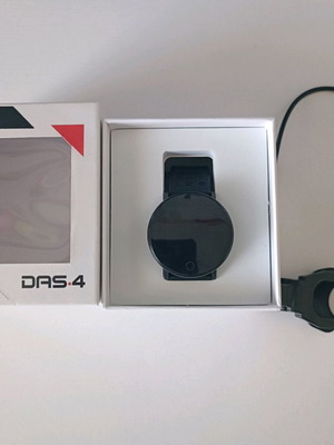 Smartwatch new with charger DAS.4