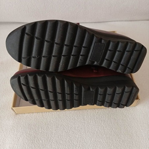 Women's anatomical boots M&M like new, size 37, burgundy