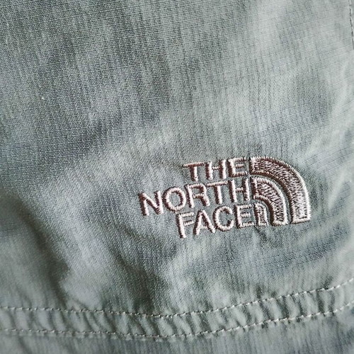 The North Face women's hiking shorts size M, like new, gray
