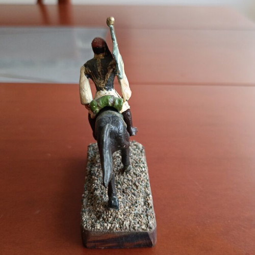 Mounted Tsolias figure with Greek flag, like new, 11 cm